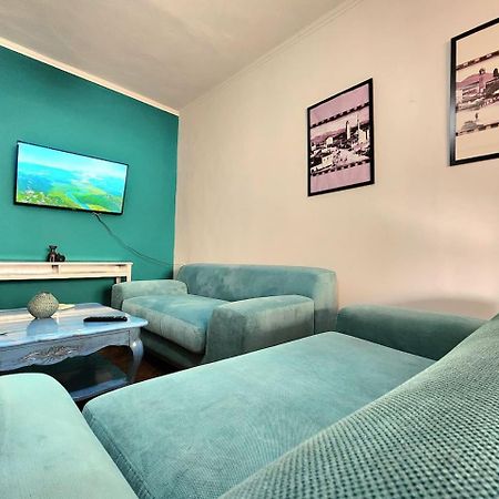 Turqoise Flat In City Center With 24H Self Check In Tirana Exterior photo
