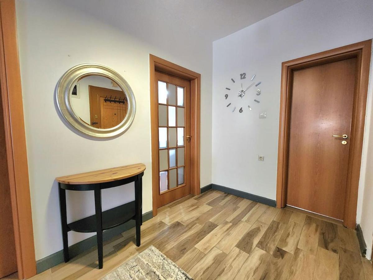 Turqoise Flat In City Center With 24H Self Check In Tirana Exterior photo