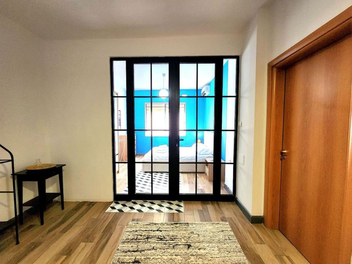 Turqoise Flat In City Center With 24H Self Check In Tirana Exterior photo